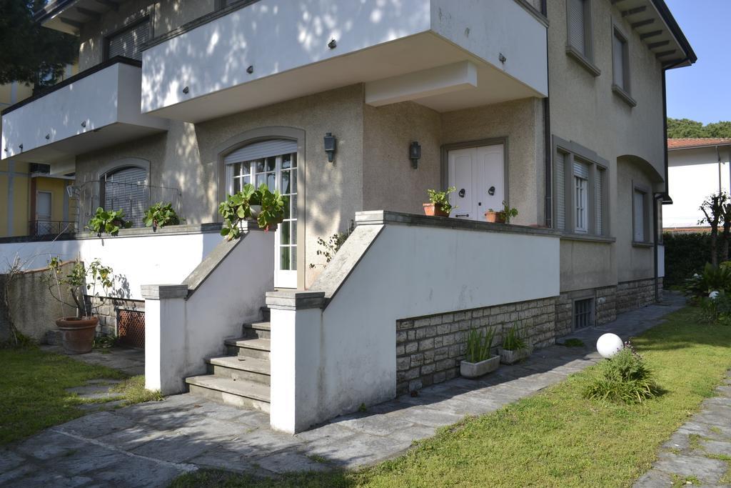 Casa Adriana Villa Лидо Ди Камайоре Екстериор снимка