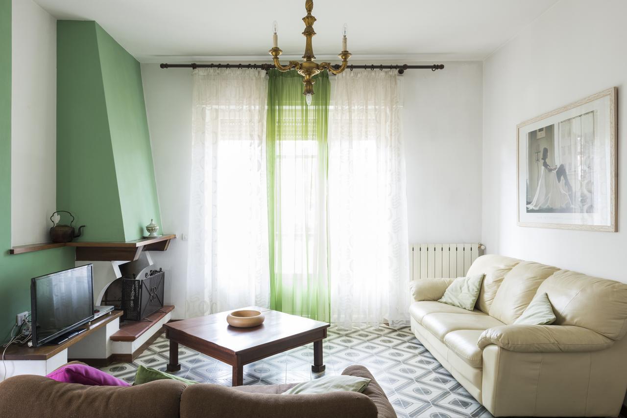 Casa Adriana Villa Лидо Ди Камайоре Екстериор снимка